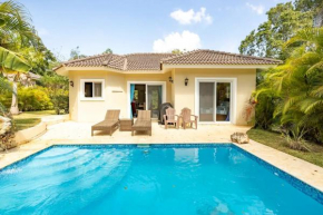 2 Bed 2 Bath Villa with Jacuzzi, High Speed Wi-Fi